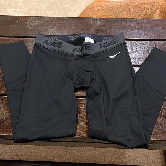 Nike Other - Nike Baselayer Therma Tights